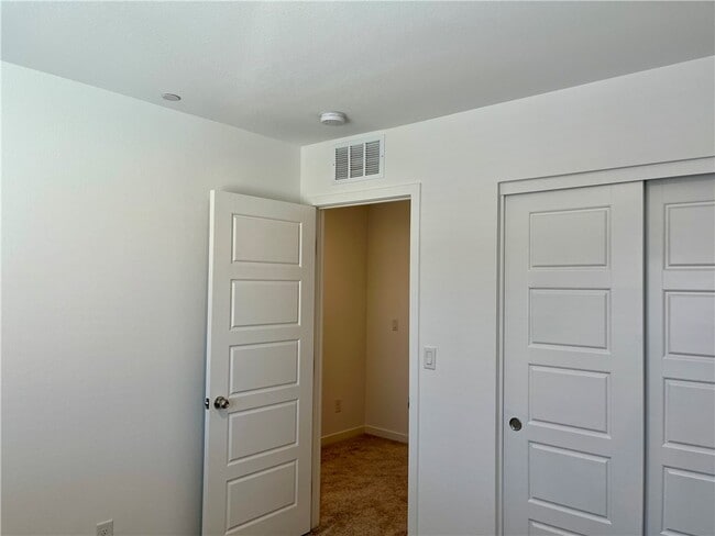 Building Photo - 10777 Evelyn Yard Ct