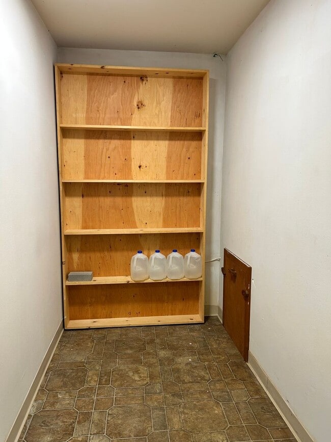 Building Photo - 2 Bedroom Mountain Home with Loft and Spec...
