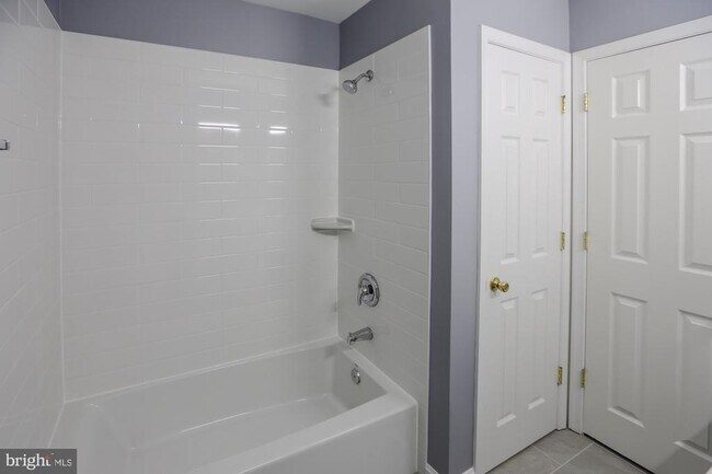 Building Photo - 14470 Cool Oak Ln