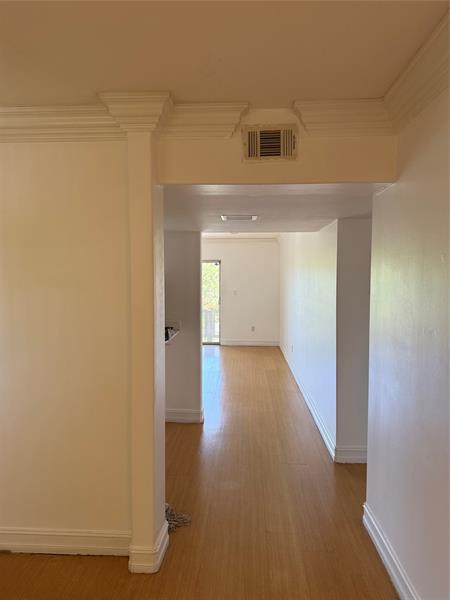 Building Photo - 10762 La Placida Dr