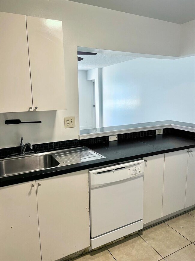 Building Photo - 4394 NW 9th Ave