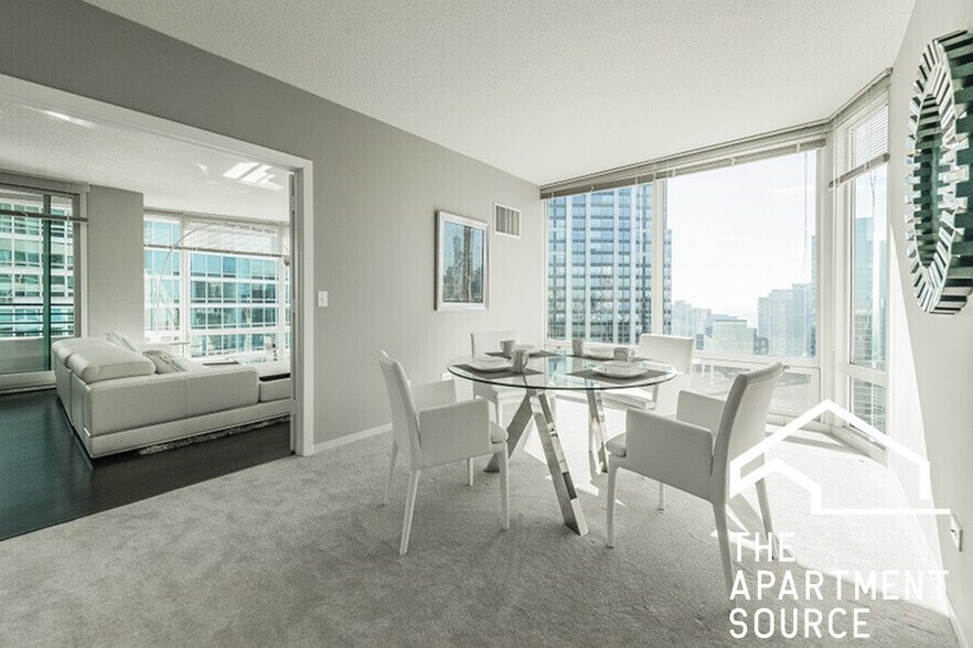 Building Photo - 345 E Ohio St