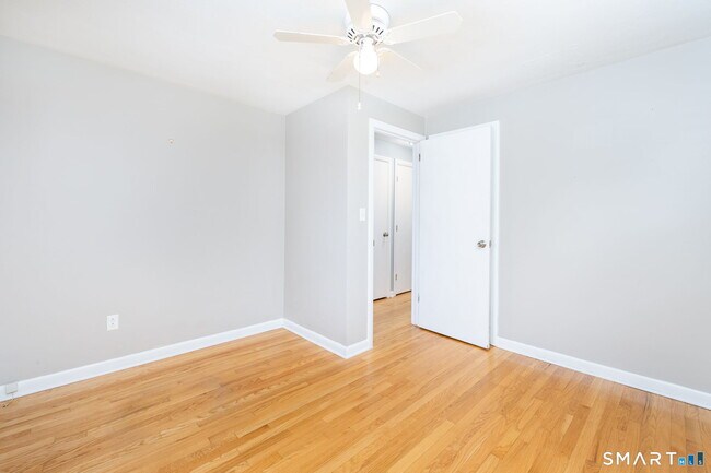 Building Photo - 100 Ben St