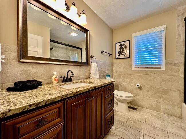 Building Photo - Executive home in West Chester Game Room Hot Tub