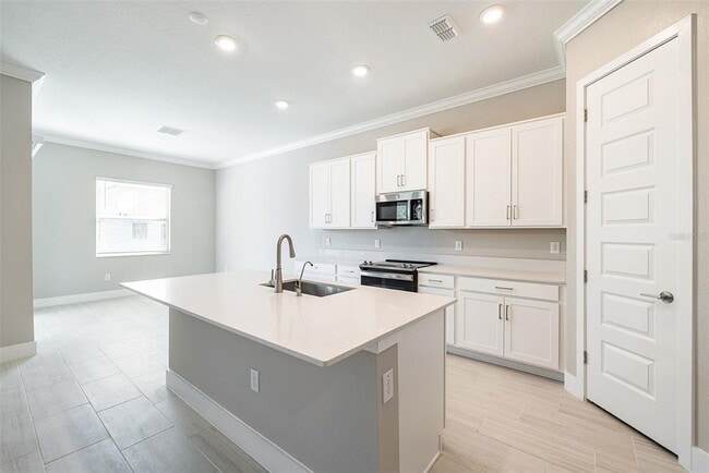 Building Photo - 7706 S Shamrock Rd