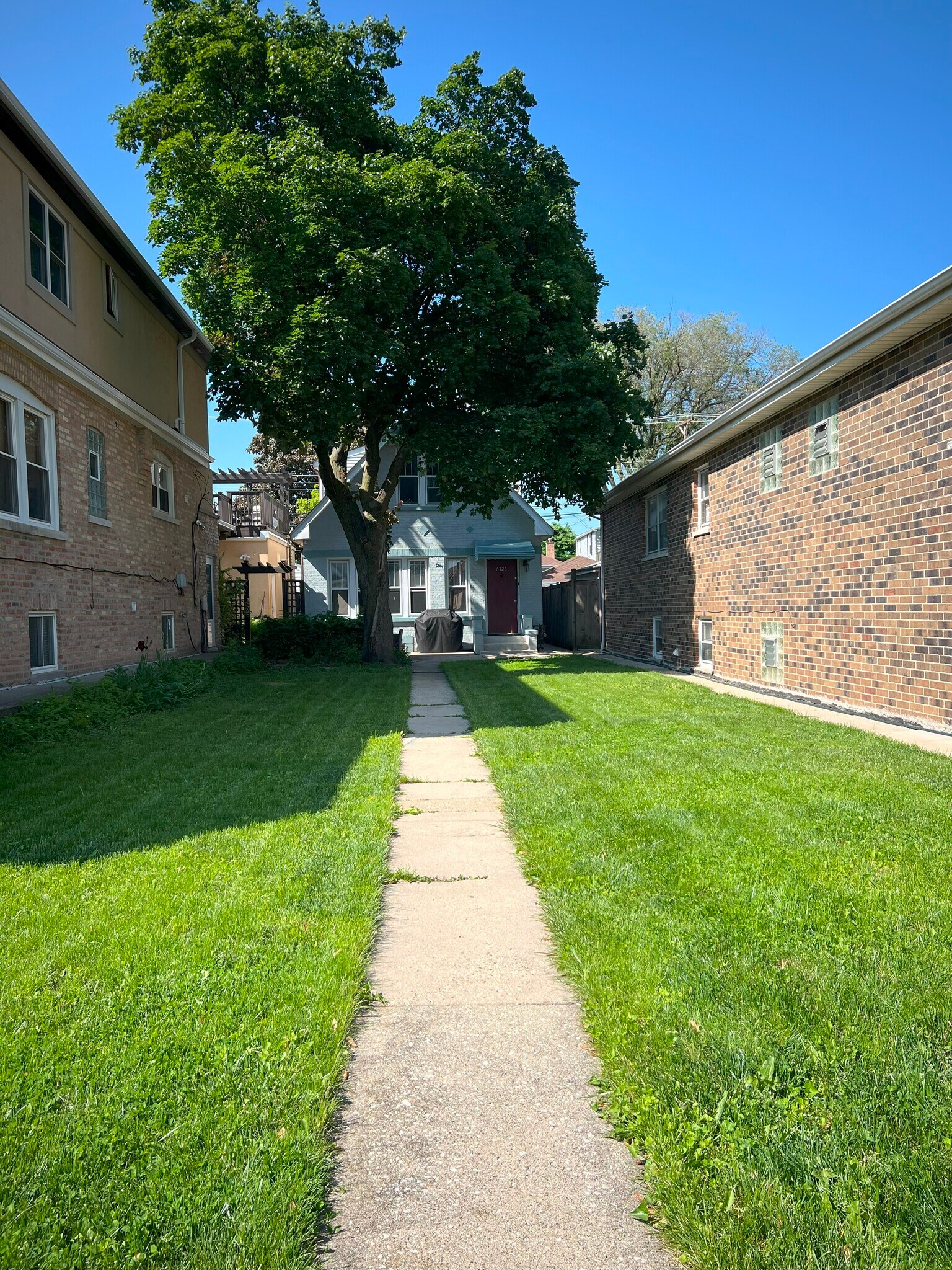 Building Photo - 6326 W Berenice Ave