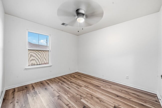 Building Photo - 2403 Summers Glen Ct