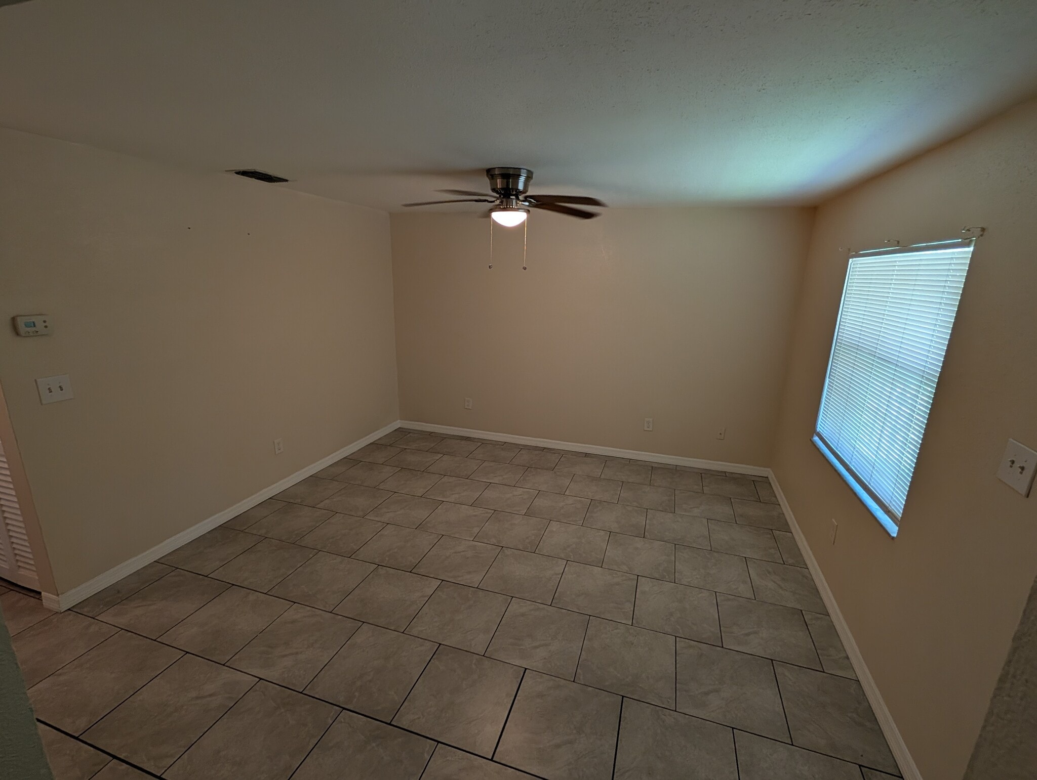 Building Photo - 4512 E 10th Ave