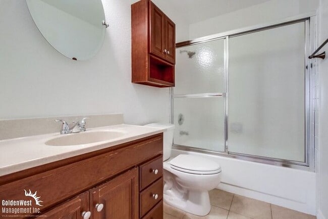 Building Photo - Beautiful 2Bdm 2Ba Condo in La Jolla Colon...