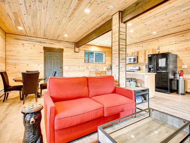 Building Photo - 785 Warren Gulch Rd