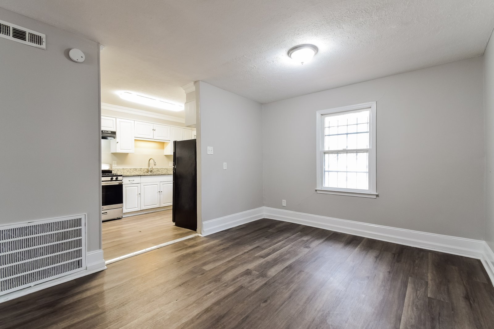 Building Photo - 5614 Grove Ave