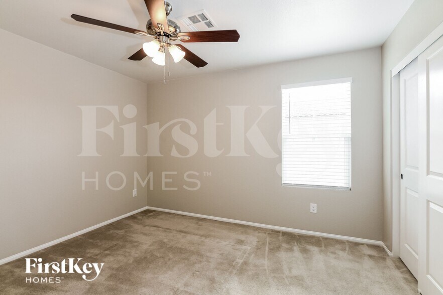 Building Photo - 11036 Camden Bay St