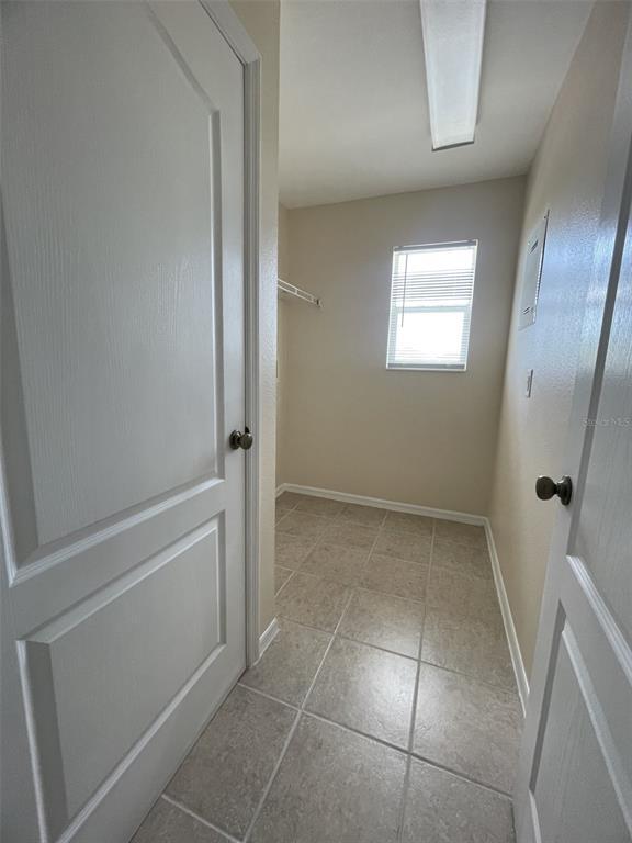 Building Photo - 2827 Suncoast Lakes Blvd
