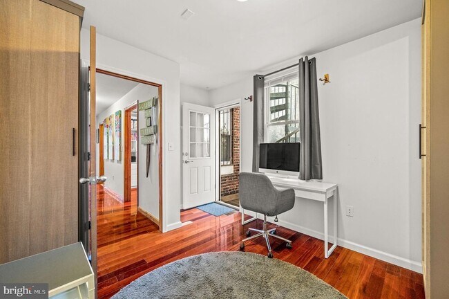 Building Photo - 1520 Dorrance St