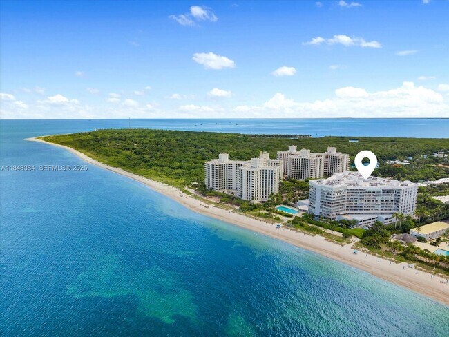 Building Photo - 600 Grapetree Dr