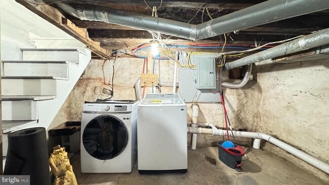 Building Photo - 163 W Palmer St