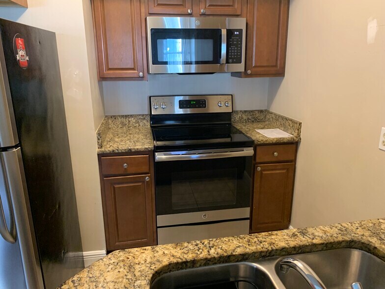 Building Photo - 250 N Banana River Dr