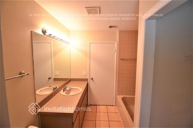 Building Photo - 10821 NW 33rd St