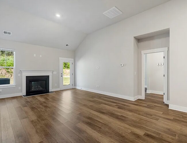 Building Photo - 208 Rosecroft Dr