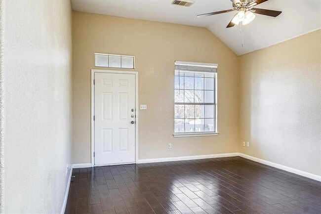 Building Photo - 2858 Southampton Way