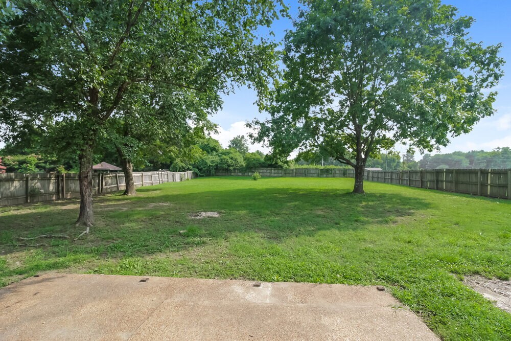 Building Photo - 9831 Riggan Dr