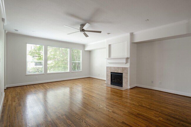 Building Photo - 4316 Rose St