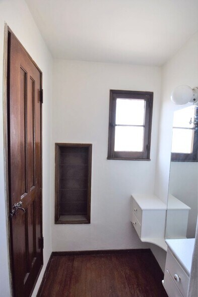 Building Photo - 1008 Orange Grv Ave