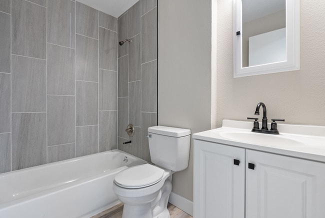 Building Photo - Ground floor remodeled 2 br unit