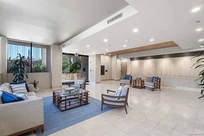 Building Photo - 230 W Laurel St