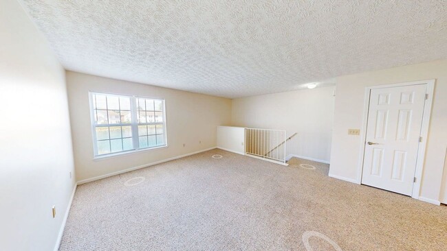 Building Photo - 5566 Garden Ridge