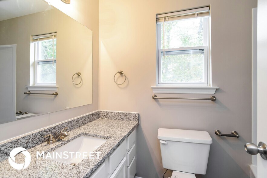 Building Photo - 9601 Farmridge Ln