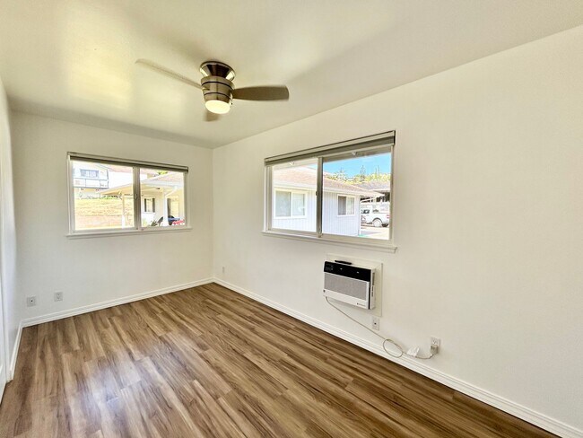 Building Photo - 224 Hiolani St