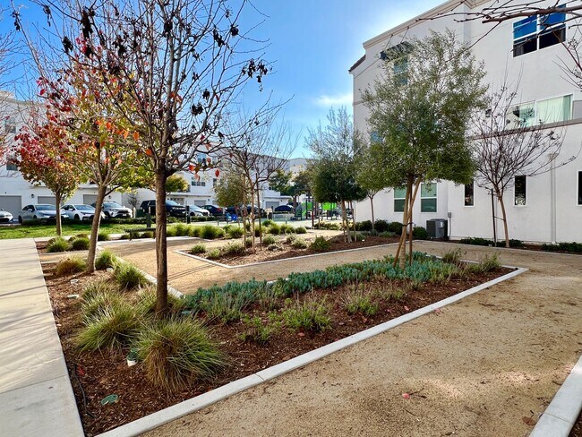 Building Photo - Luxury Living at Suwerte 2 Bedroom 2.5 Bat...