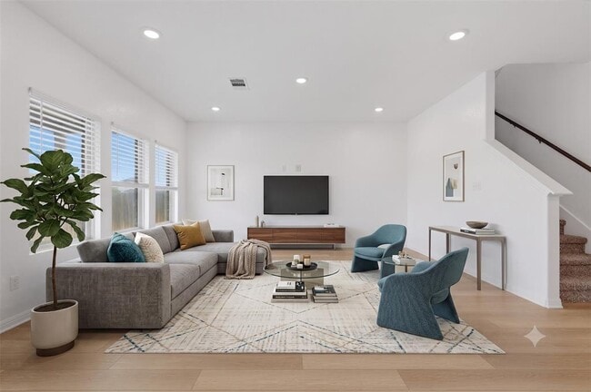 Building Photo - 12900 Cerro Castellan Trace