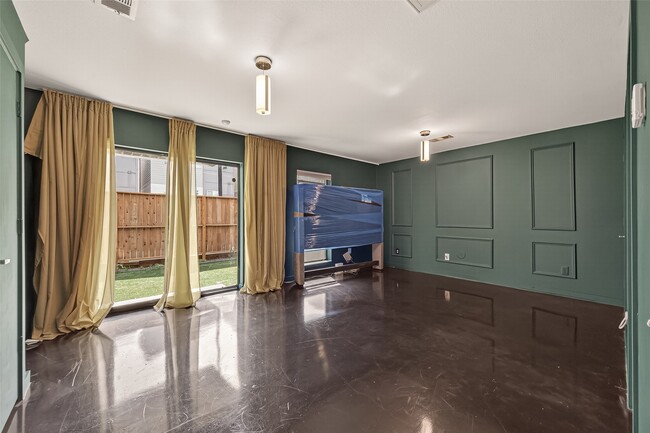 Building Photo - 405 Meadow St