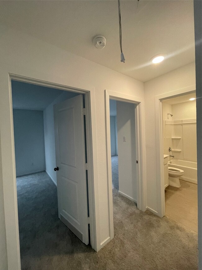 Building Photo - 112 Stran St