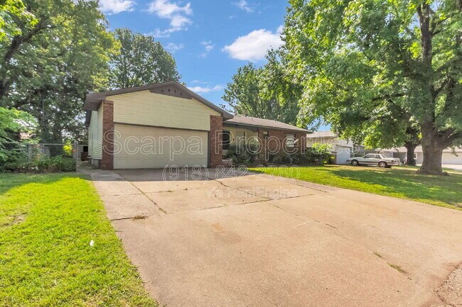 Building Photo - 1809 S Birch Ave