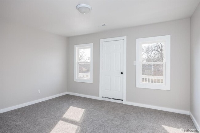 Building Photo - 11171 Charlemagne Ave