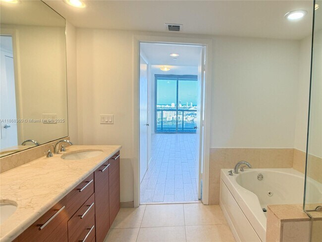 Building Photo - 50 Biscayne Blvd