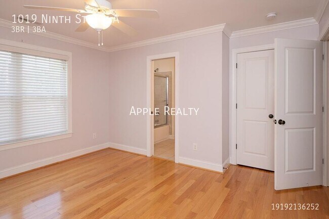 Building Photo - 1019-A Ninth St - Available Now!