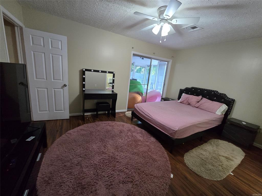 Building Photo - 6520 Pinebrook Dr