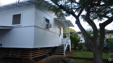 Building Photo - 1701 Skyline Dr