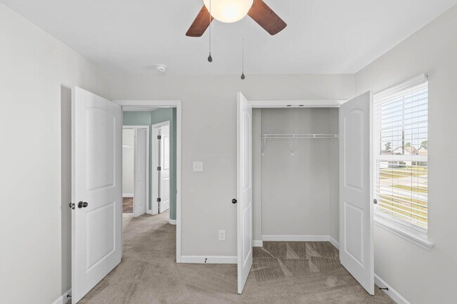 Building Photo - 3 Bed | 2.5 Bath | ~1,536 Sq Ft | Available for Rent