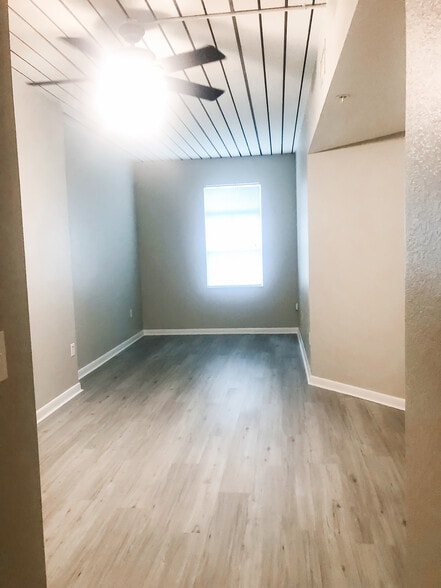 Building Photo - 2411 W Horatio St