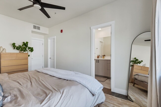 Building Photo - 3221 W Conejos Pl