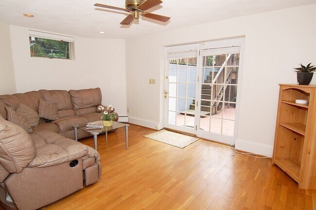 Building Photo - 39 Ellery St
