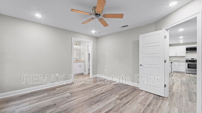 Building Photo - 24 Bellamy Ln