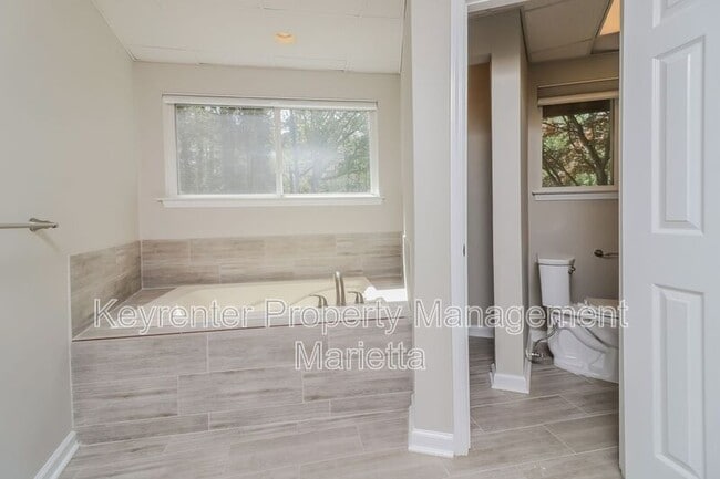 Building Photo - 153 Learner Ct