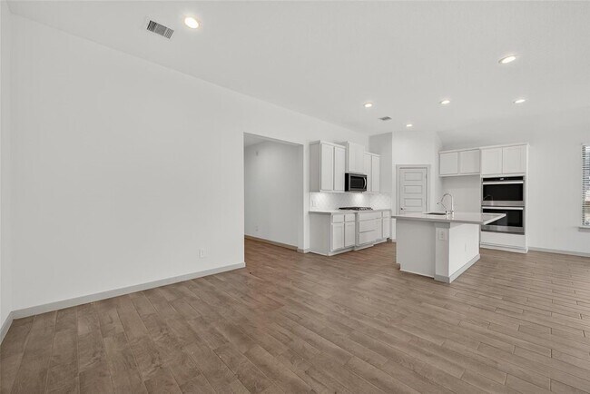 Building Photo - 29215 Pikes Peak Dr