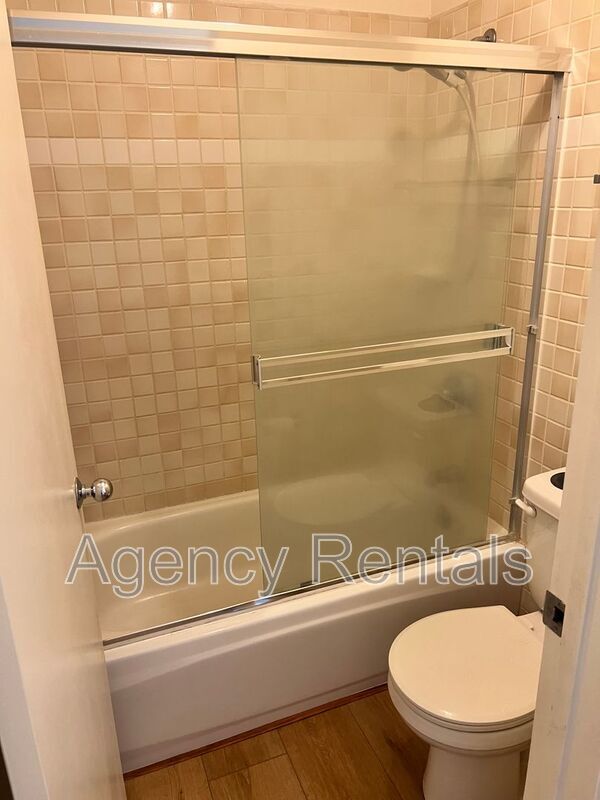 Building Photo - 92-1465 Aliinui Dr